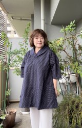 合わせ衿ブラウス