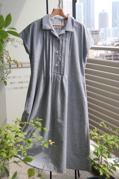 画像1: 角ショールタックワンピース（西原チェック白） (1)