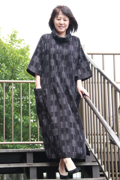 画像1: ピンタックワンピース(レンガ道) (1)