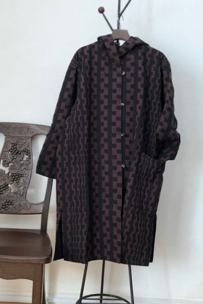 画像1: リバーシブルコートフード付き・ブロック崩し茶 (1)