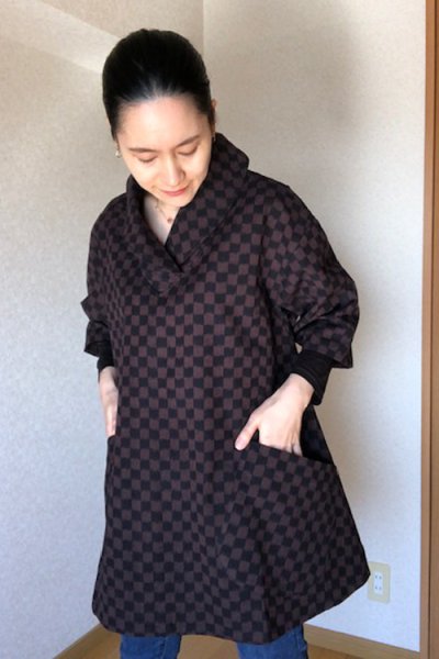 画像2: クロスカラーブラウス（市松黒茶スラブ） (2)