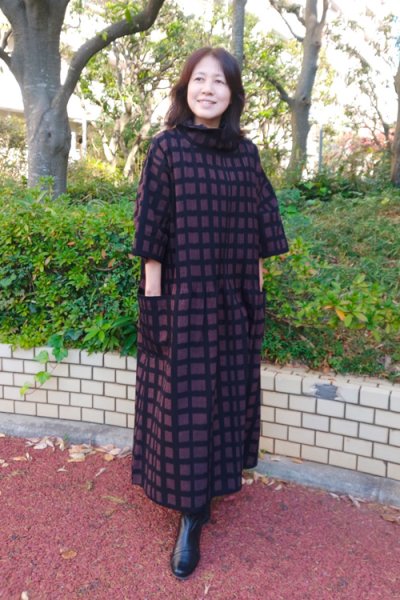 画像1: ピンタックワンピースブロック茶 (1)