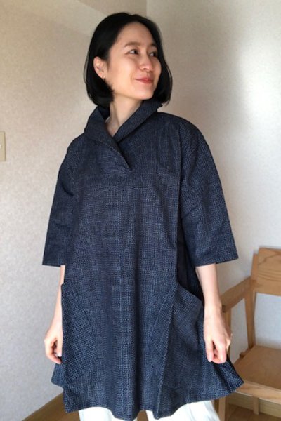 画像1: クロスカラーブラウス西原文人藍 (1)