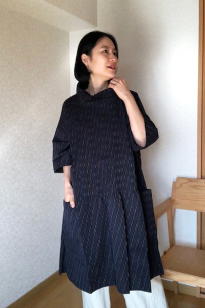 画像2: ピンタックブラウス斜め矢羽根緑 (2)