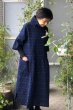 画像2: ピンタックワンピース・手織り本藍染め小花柄 (2)