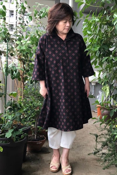 画像2: ビッグブラウス　七分袖（合中花柄茶） (2)