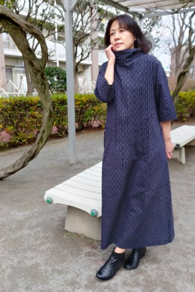 画像2: ロールタックワンピース(変わり縞灰) (2)