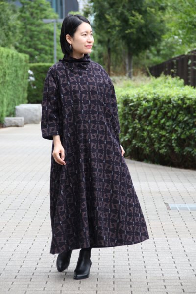 画像3: 立ち襟ワンピース　糸車茶 (3)