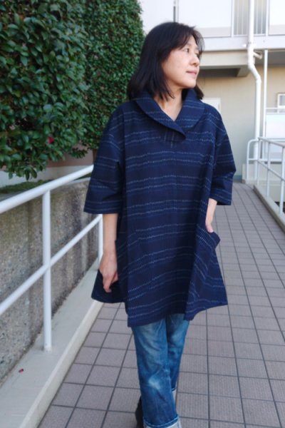 画像2: クロスカラーブラウス(小矢羽ブルー紺) (2)