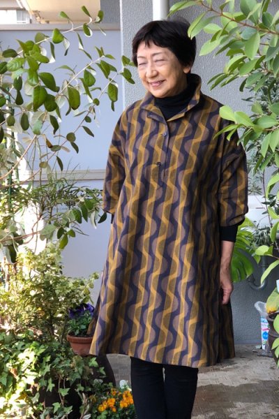 画像1: ビッグブラウス　七分袖（よろけ縞黄色） (1)