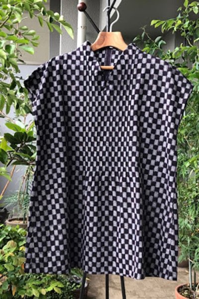 画像1: フリルブラウスフレンチ袖（市松白茶） (1)