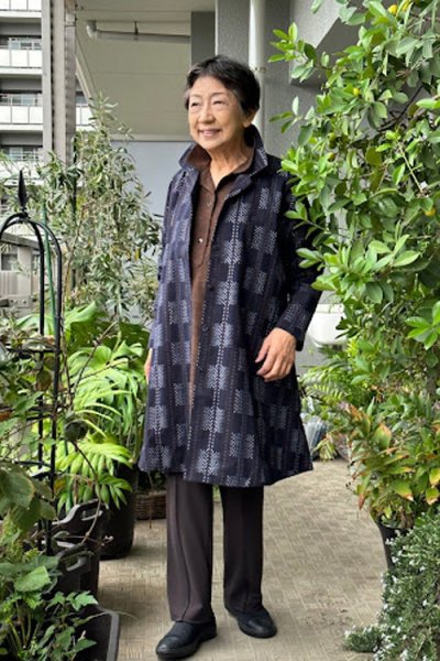 画像2: ビッグブラウス　前あき（レンガ道黒） (2)