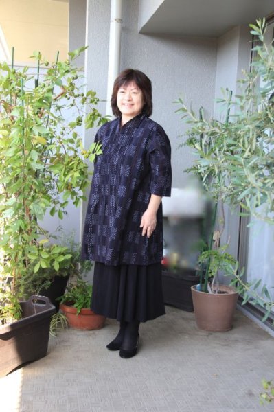 画像1: フリルブラウスレンガ道黒W巾 (1)