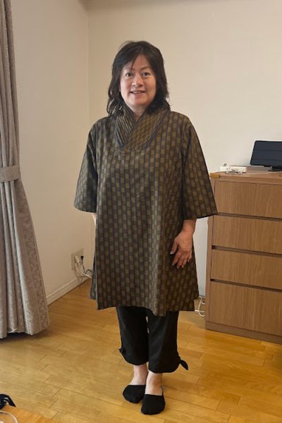 画像2: 衿タックブラウス(変わり市松黄縦グレー入り) (2)