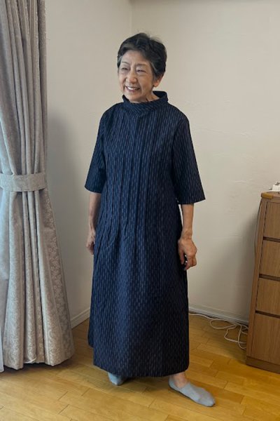 画像4: ロールタックワンピース(変わり縞灰) (4)