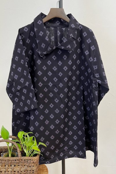 画像2: 一枚衿ブラウス七分袖（合中花柄灰） (2)