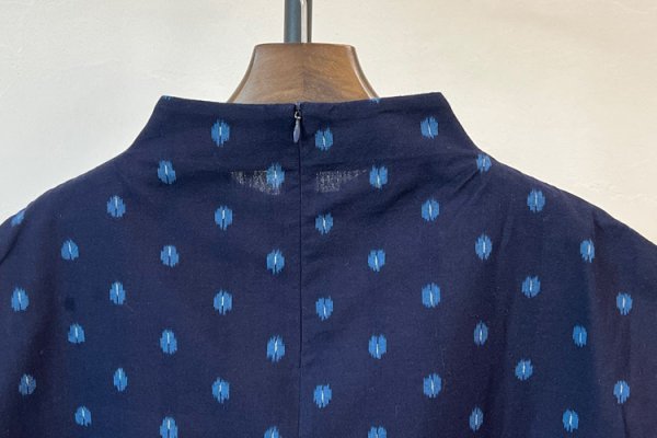 画像4: 横5本タックブラウス（新蛍） (4)