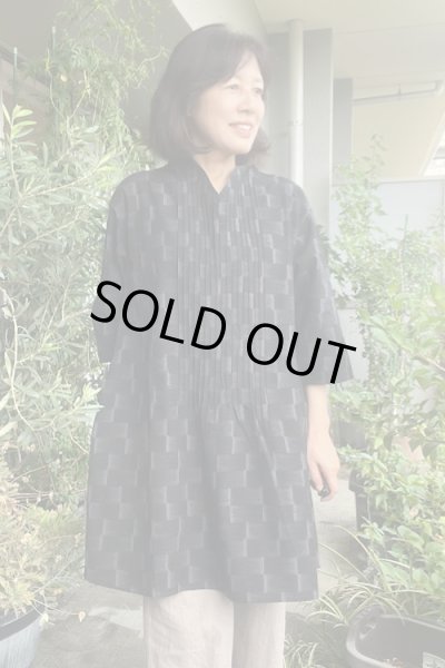 画像2: フリルブラウス七分袖（竹とばし灰） (2)