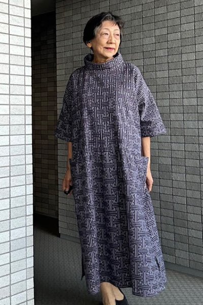 画像4: ピンタックワンピース（さや型グレー） (4)