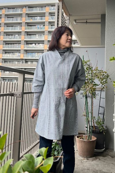 画像3: フリルブラウス七分袖(西原白藍) (3)