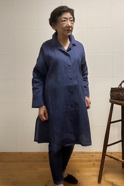 画像1: ビッグブラウス前開き長袖（群青） (1)