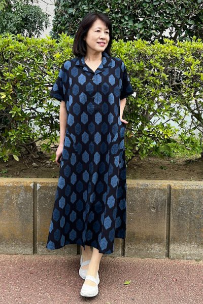 画像2: ビッグワンピースフレンチ（亀甲青） (2)