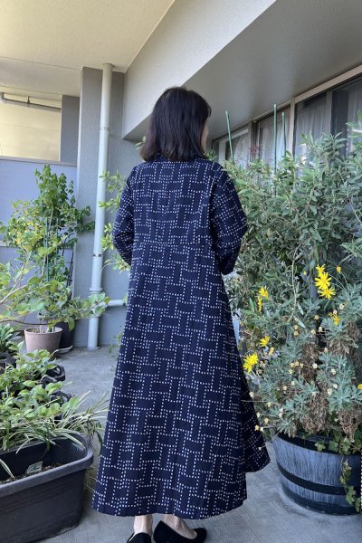 画像2: 立ち襟ワンピース（石畳） (2)
